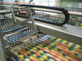 Loading/unloading systems for autoclaves